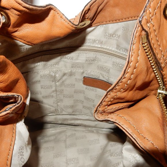 Michael Kors leather purse - Picture 3 of 5